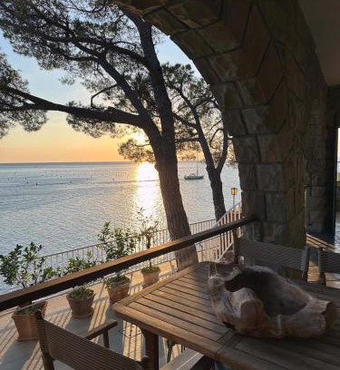 Altipiano Ovest Apartment | Eden Rock - Paradise by the Sea - Private Beach