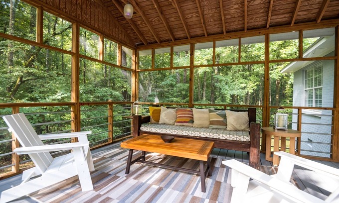 Auburn House | Edge of the Woods | 4 Bed, 2 Bath
