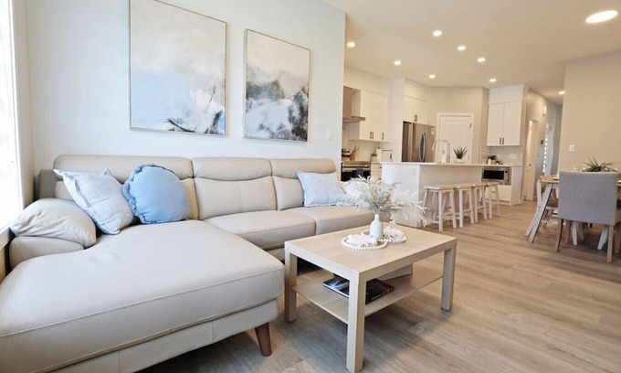 West Edmonton House | Edgemont Getaway | King Bed, Garage, WEM & Disney+