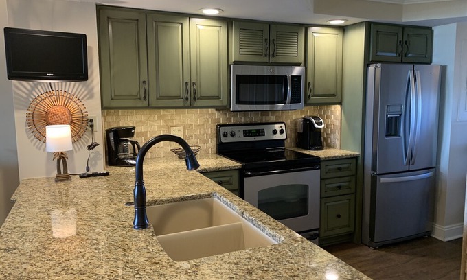 Miramar Beach Condo | EDGEWATER BEACH CONDOMINIUM UNIT 600/FREE BEACH SERVICE/GREAT REVIEWS/BEAUTIFUL!