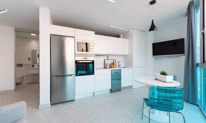 Las Palmas de Gran Canaria Apartment | Edison Building 301 By CanariasGetaway
