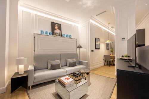 Sol Apartment | Edmond Vibes Puerta del Sol Suites