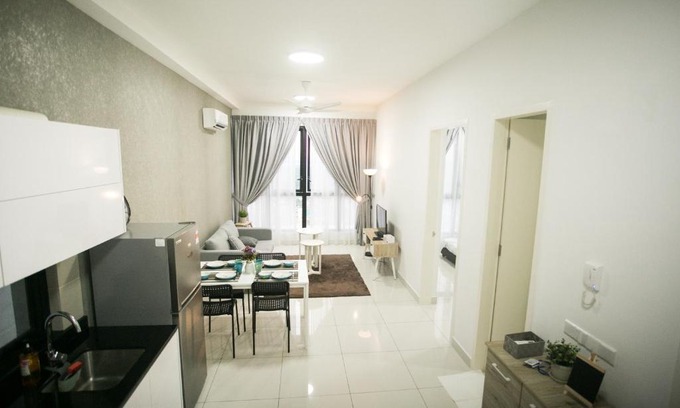 Gelang Patah Apartment | Educity, Modern suite@Econest