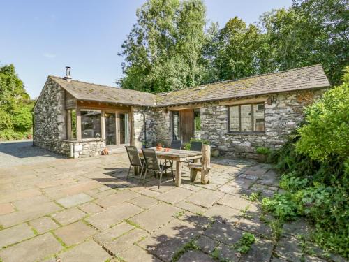 Grange-over-Sands House | Egg Pudding Stone