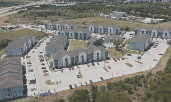 Austin Apartment | EightyOne10 2BD 4 - Two Bedroom Apartment, Sleeps 4