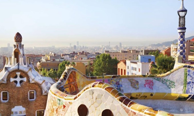 El Camp de l'Arpa del Clot Apartment | Eixample Dret Independencia Valenci by Interhome