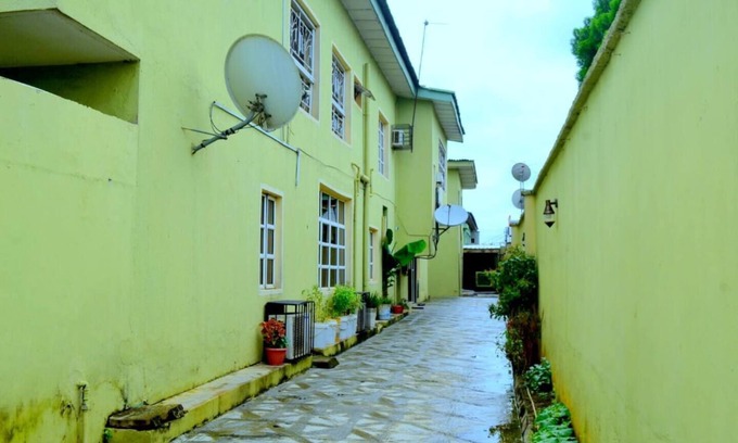 Ojodu Condo | Ekem's Place Ogba .luxury, Serenity, Security