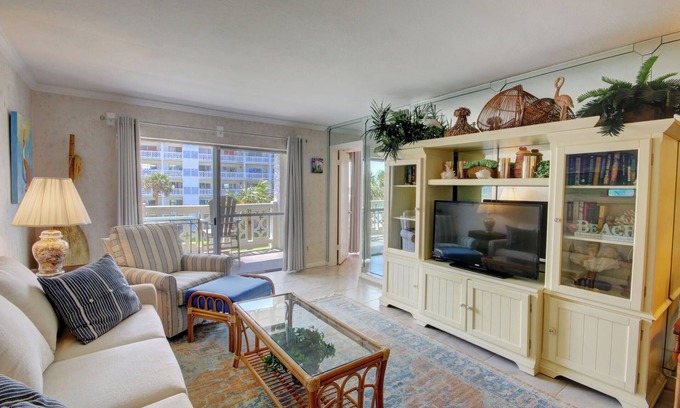 Fort Walton Beach Condo | El Matador 338 - FREE TICKETS! Your stay includes free tickets to many area attractions!