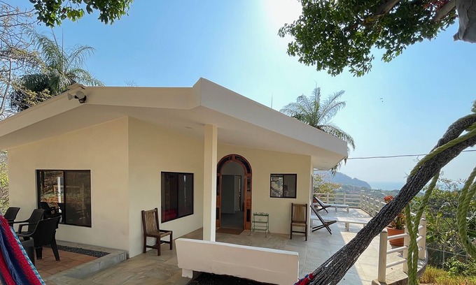 Chiltiupan House | El Zonte mountain home with stunning ocean views 5 minutes walk to beach