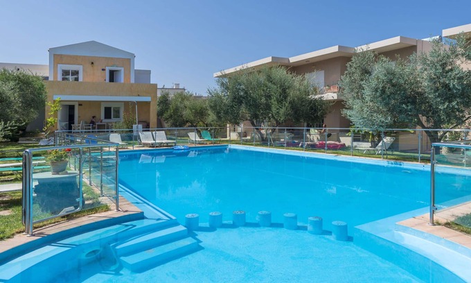 Daratsos Apartment | “ELEA” - Cozy Studio with Swimming Pool Near the Sea