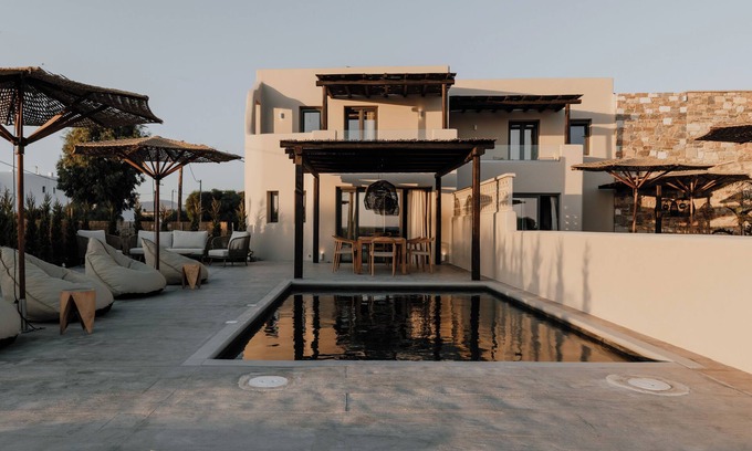 Plaka Villa | Elegance Villa with Private Pool and Private Jacuzzi