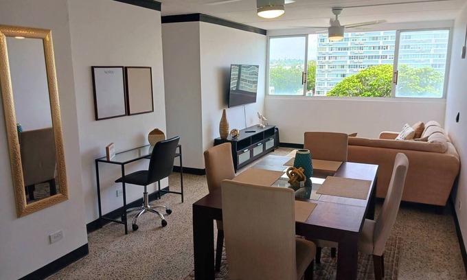 Sabana Llana Norte Apartment | Elegancia Acogedora: Tu Rincón en San Juan