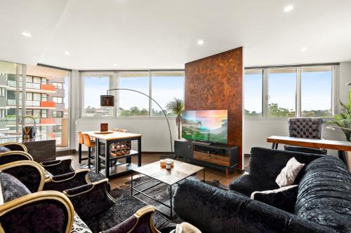 Canterbury Apartment | Elegant 1-Bed by Riverside Park & Amenities