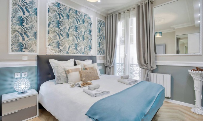 Strasbourg -Saint-Denis Apartment | Elegant 120m² 3BR Romantic Center - Haussmannian