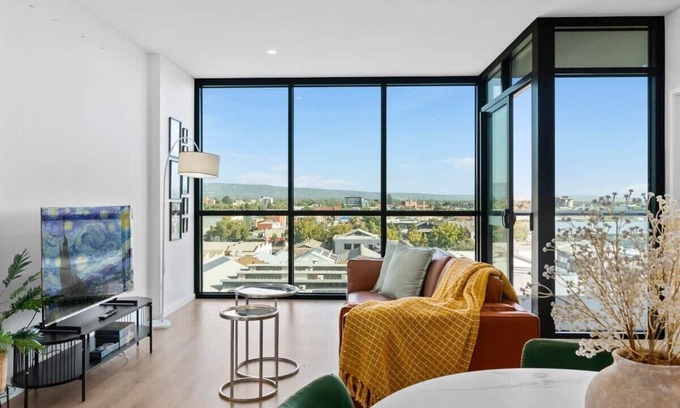 Adelaide Central Business District Apartment | Elegant 1BR CBD Apt "Walkable&Wi-Fi&Attractions"