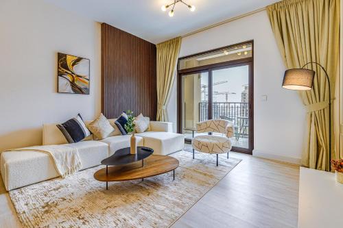 Umm Suqeim 3 Apartment | Elegant 2 Bedroom Apartment - Jadeel 2, Madinat Jumeirah - Allsopp & Allsopp