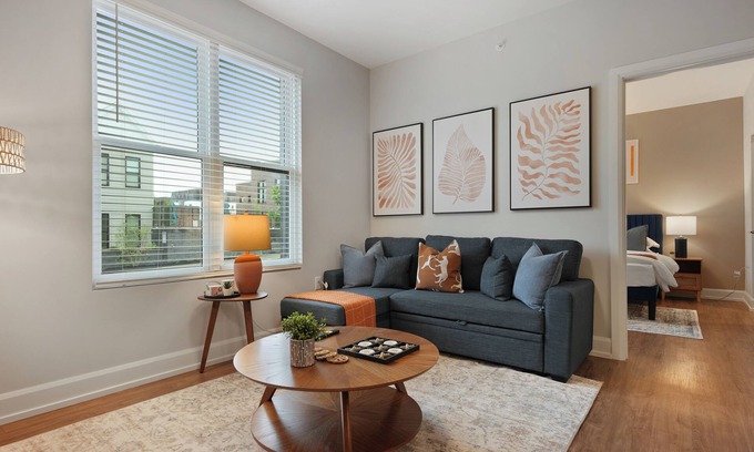 Downtown Columbus Apartment | Elegant 2BD/2BA condo w Parking/Pool/Gym