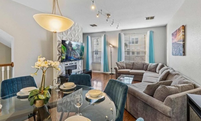 Florida Central Atlantic Coast Apartment | Elegant 3-Bedroom Townhome at Vista Cay