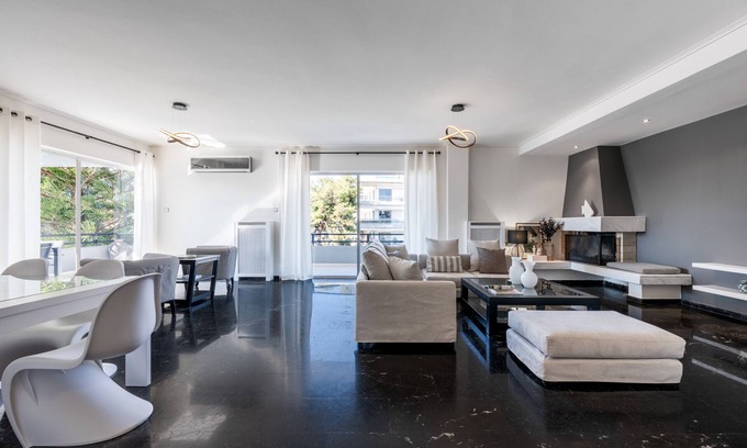 Glyfada Apartment | Elegant 3 dbrm apt iin the Heart of Glyfada