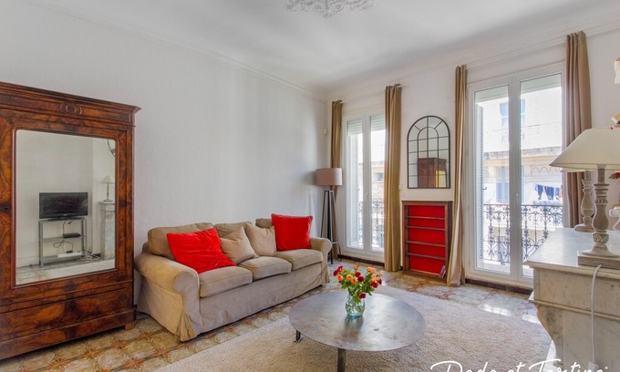 Old Town Apartment | Elegant and big 1 bedroom downtown - Dodo et Tartine