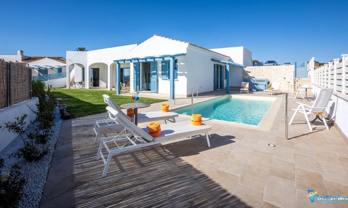 Calasetta House | Elegant and modern Villa with pool Sea view