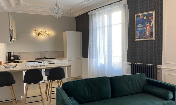 Vieux Vichy Apartment | Elegant Apartment in Heart of Vichy with Modern Amenities and Balcony