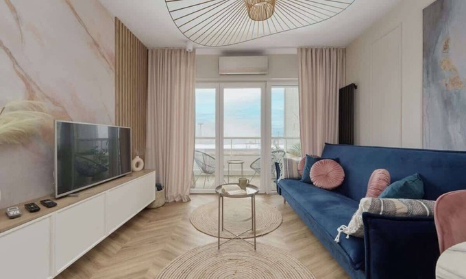 Krzyki Apartment | Elegant Apartment with Balcony Krakowska Wroclaw by Renters Prestige