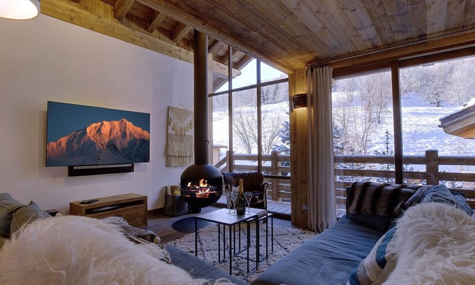 Le Raffort Ski Chalet | Elegant Chalet with Hammam, Fireplace, Near Ski Lift
