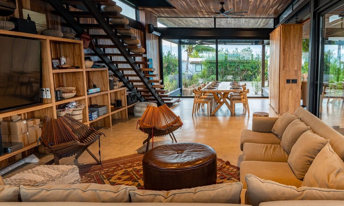 Placencia Villa | Elegant dog-friendly coastal retreat with terrace, Wi-Fi and private pool