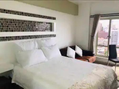 Durban Central Business District Apartment | Elegant Durban Harbor View Bnb