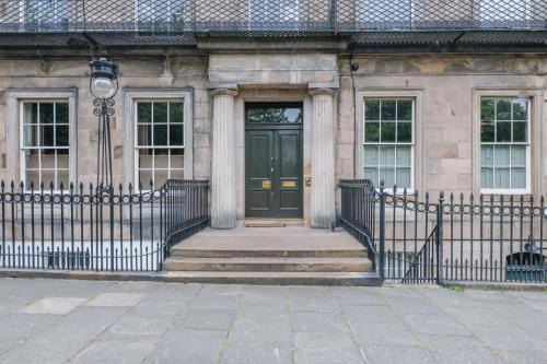 New Town House | Elegant Georgian Retreat with Views of Arthurs Seat