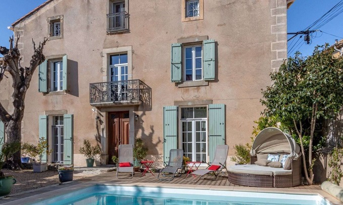 Olonzac House | Elegant Holiday Home in Olonzac with Private Swimming Pool