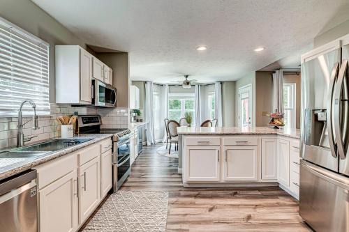 Westfield House | Elegant home in the heart of Westfield Perfect for family gatherings