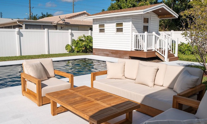 East Boca Raton House | Elegant House with Outstanding Pool, Kid and Pet Friendly Minutes from the Beach