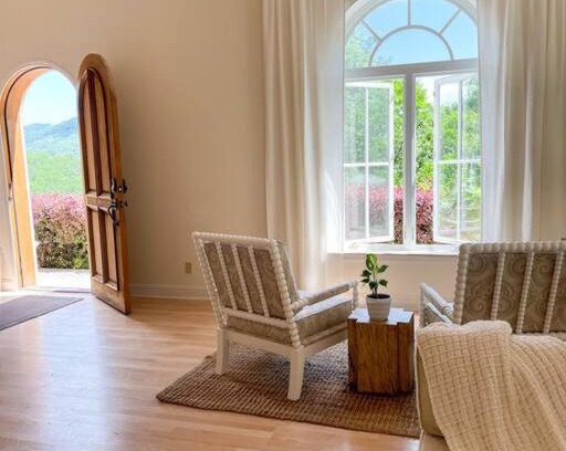 Bryson City Villa | Elegant Italian Villa Smoky Mountain National Park