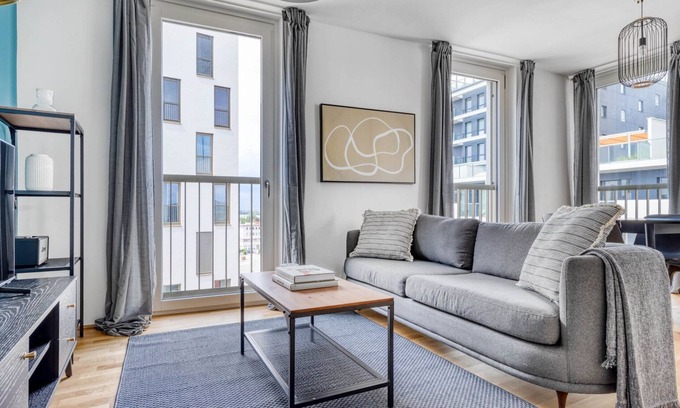 Vienna Apartment | Elegant Leopoldstadt 2BR w/Loggia, Gym & Sauna, near U2, by Blueground