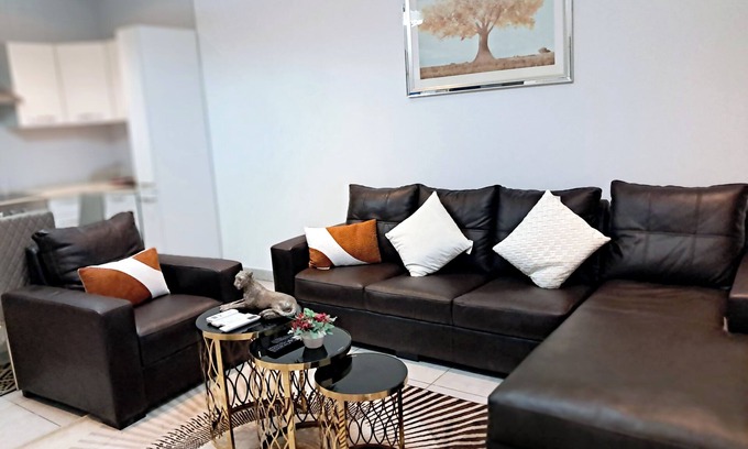 East Legon Apartment | Elegant & Luxury Gem-5 Star Location -Pools, Gym!