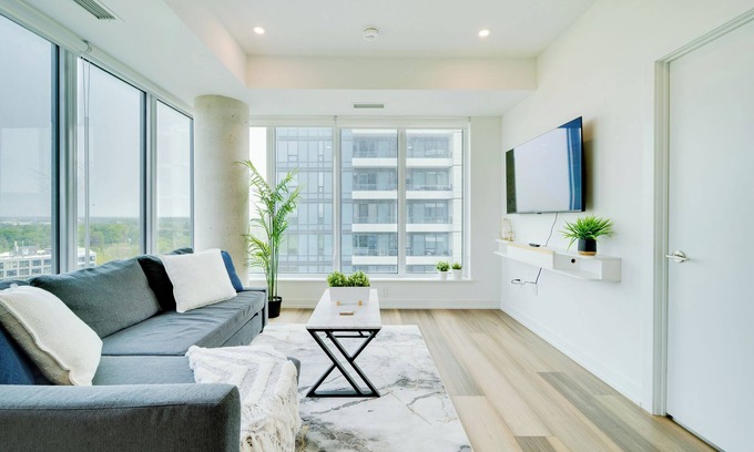 Kitchener Condo | Elegant Open-Concept Condo in Downtown Kitchener-Waterloo