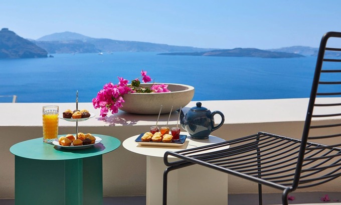 Oia Villa | Elegant Santorini House | 3 Bedroom Villa | Caldera View-Outdoor Hot Tub | Oia