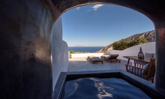 Akrotiri Villa | Elegant Santorini Villa | Villa Pomona | 2 Bedrooms | Children Older than 12Y.