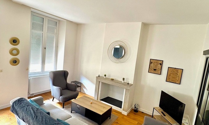 Chartrons Apartment | Elegant T3 in Chartrons