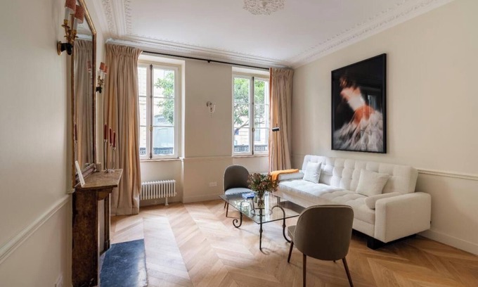 Quartier Saint-Georges Apartment | Elegant & Tranquil 1BD Parisian Apartment, Pigalle