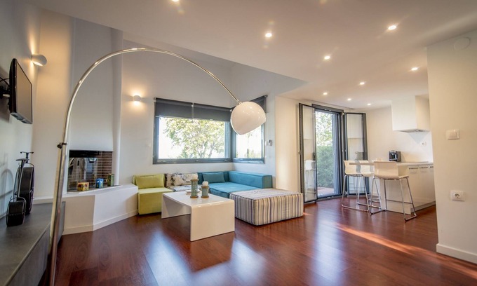 Kriopigi Villa | Elegant Villa With Shared Pool/8min From the Beach