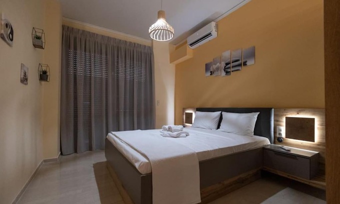 Chania Town Apartment | Eleni's apartment in the center of Chania
