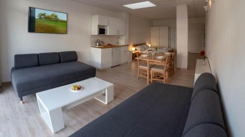 Sanderau Apartment | Eleonoras Ferienwohnung in Würzburg Stadt mit Terrasse und eigenen Parkplätzen vor der Tür, für große Gruppen bis zu 13 Personen geeignet