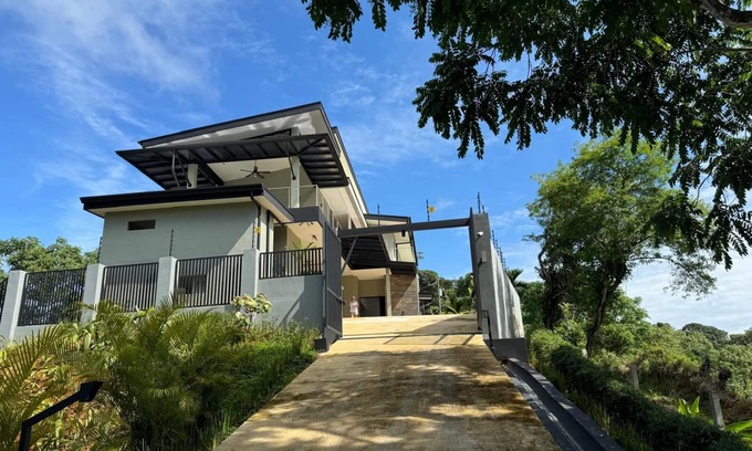 Cascada Azul Villa | Elevated 1200 Ft Cool Oceanview Villa with Pool & Wi-Fi, Close Dominical Beaches