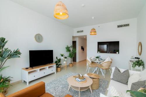 Bur Dubai Apartment | Elite Escape Holiday Home - 2 BHK Getaway with Dubai Mall Access - 1508