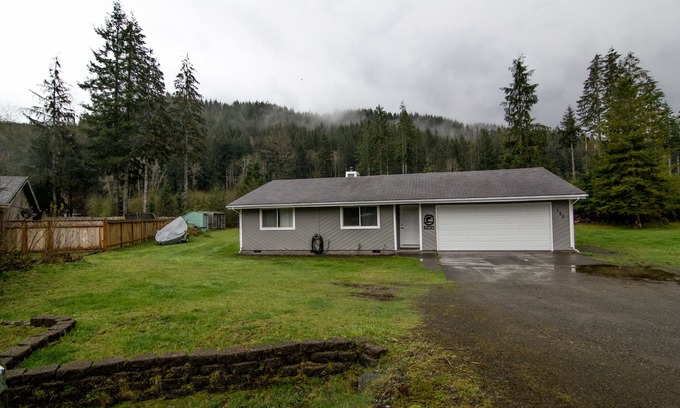 Forks House | Elk Creek Retreat by Olympic Coast Rentals