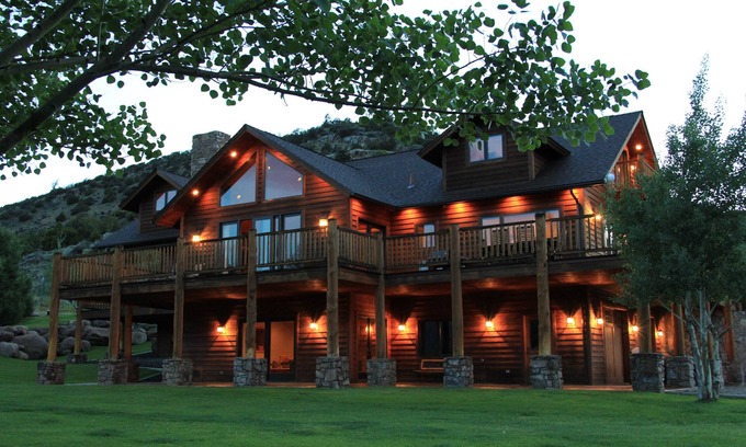Emigrant House | Elk Run Ranch.Come Enjoy the breath taking views of Paradise Valley!