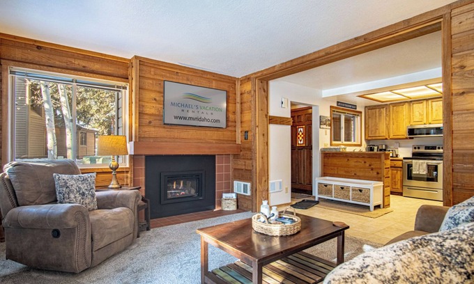 Highlands Condo | Elkhorn Bluff Condo + Complex & Resort Amenities